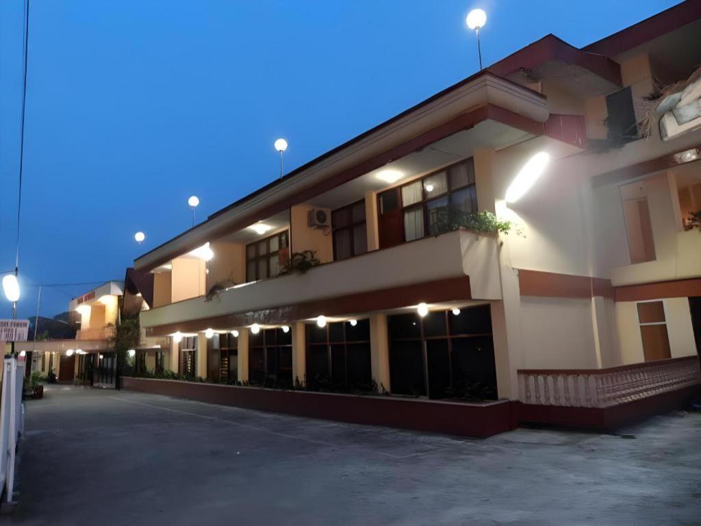 Hotel Benteng Bukittinggi Exteriör bild