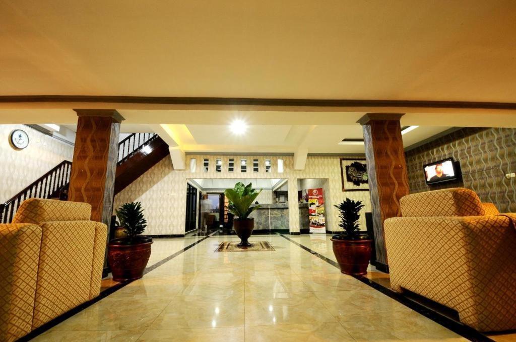 Hotel Benteng Bukittinggi Exteriör bild